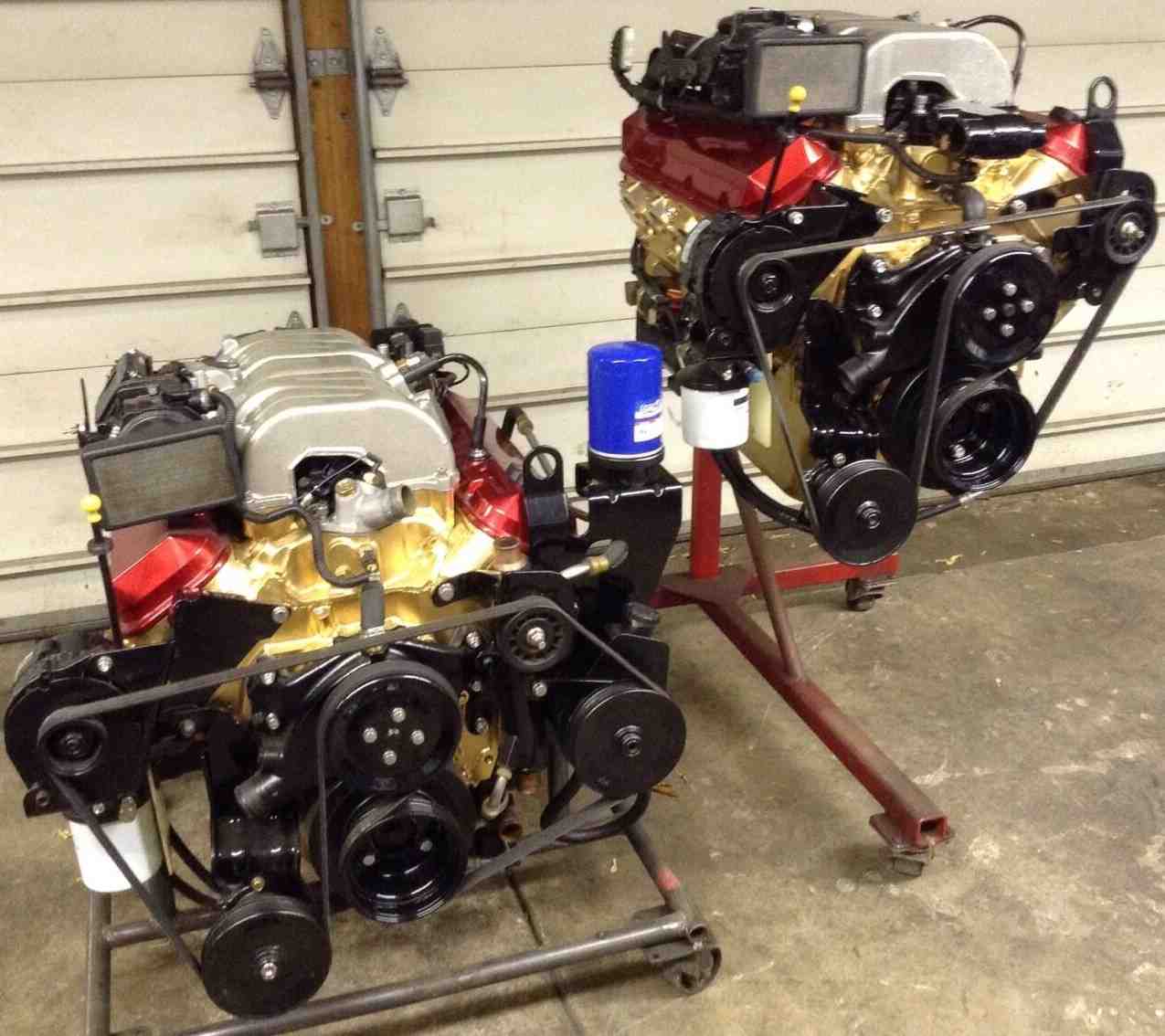 Pair Of Mercruiser Mpi 330 Hp 454 7.4 l-29 Efi